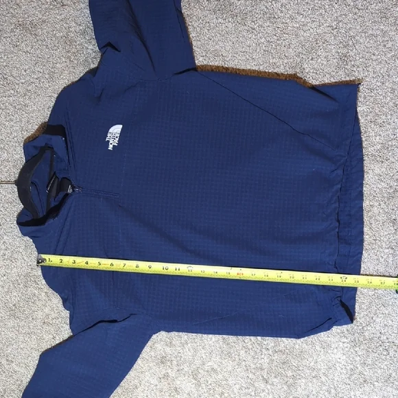 The North Face Men's Tekware™ Grid ¼-Zip jacket in navy - Picture 8 of 11